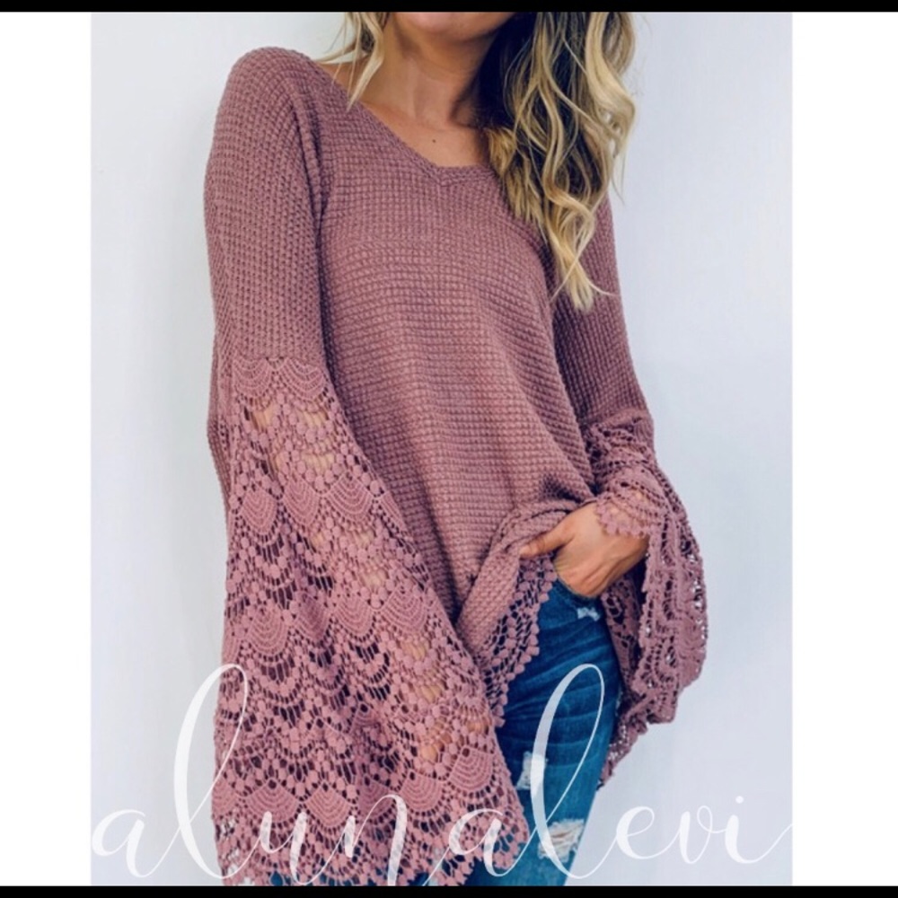 ♥️ 1 left ♥️Boho love knit sweater